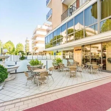 فندق President 3*